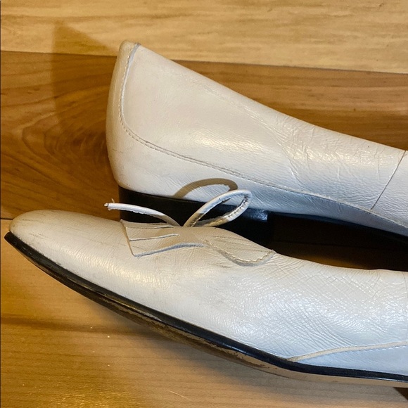 Etienne Aigner Cream Ballet Flats - Picture 11 of 14